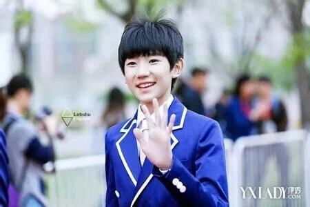 TFboys成员的王源个人资料王源的家庭背景及照片