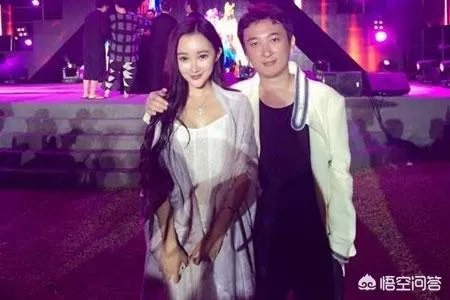 被爆一夜两女后怒怼李小璐,“国民老公”王思聪为何自称“丧偶”?