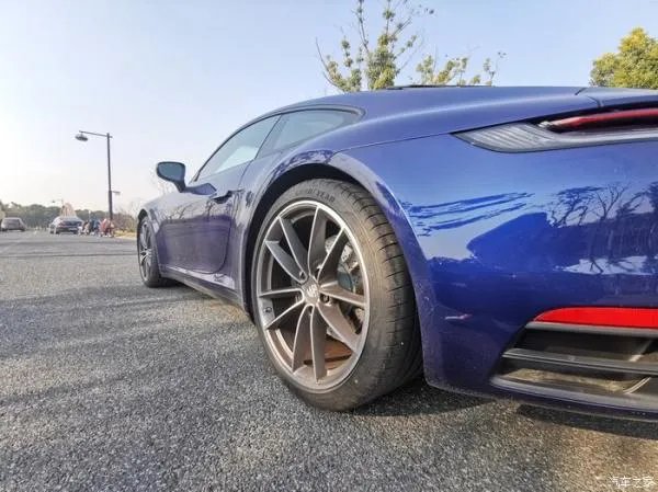 2020款保时捷911carrera，谈谈自己的心得体会吧！