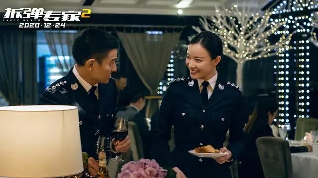 马上上映的《拆弹专家2》大家预测会有多少票房?