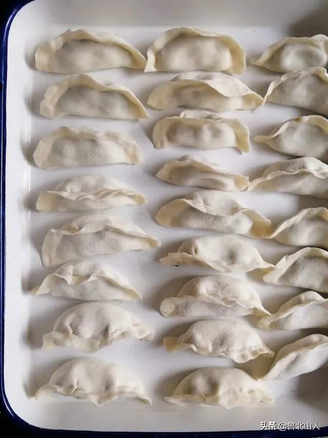 冬至是一个节日吗？为何总要吃饺子？