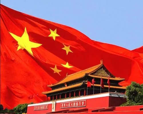 军乐团58岁老兵不舍哽咽,看到这一幕你有被感动到吗?
