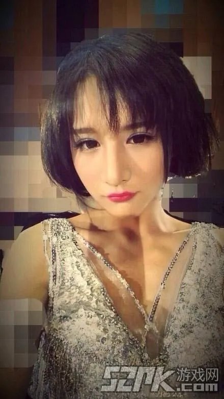 让我摸一摸你的美腿吧!神仙哥哥小灿绝美照片合辑