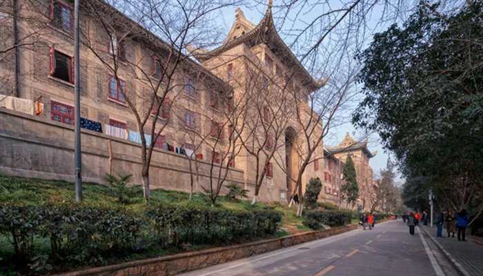 南京大学金陵学院几本 南京大学金陵学院几本学校