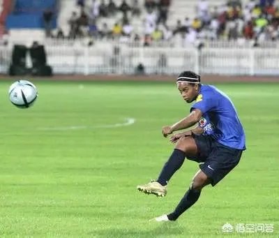 小罗踢门柱