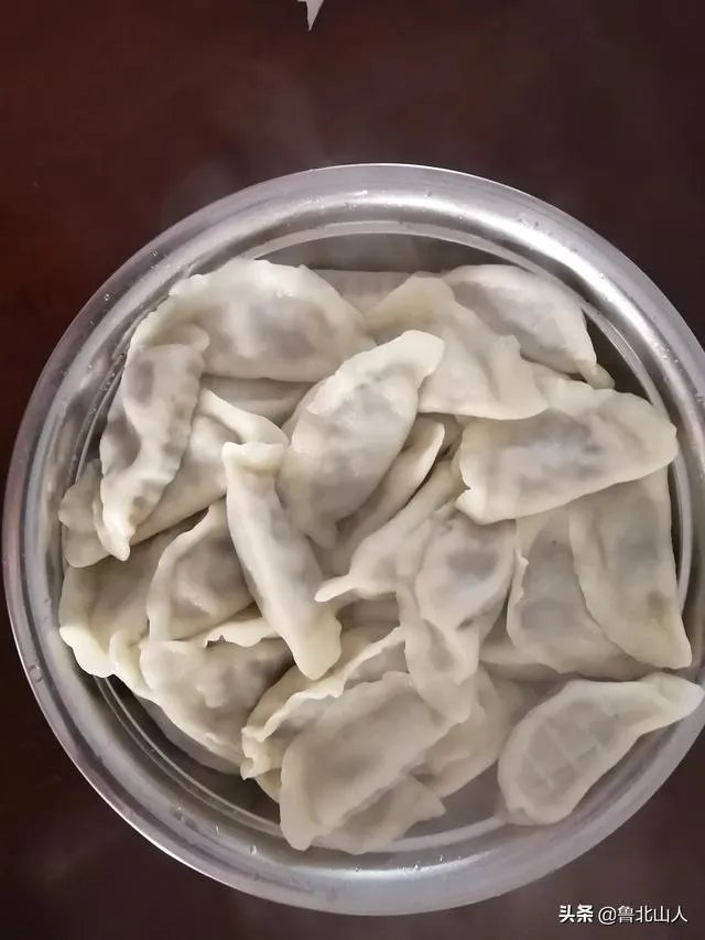 冬至是一个节日吗？为何总要吃饺子？