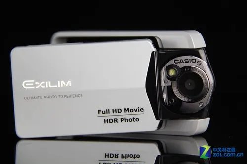 casio ex-tr100与tr100有什么区别,要具体的~谢谢拉？