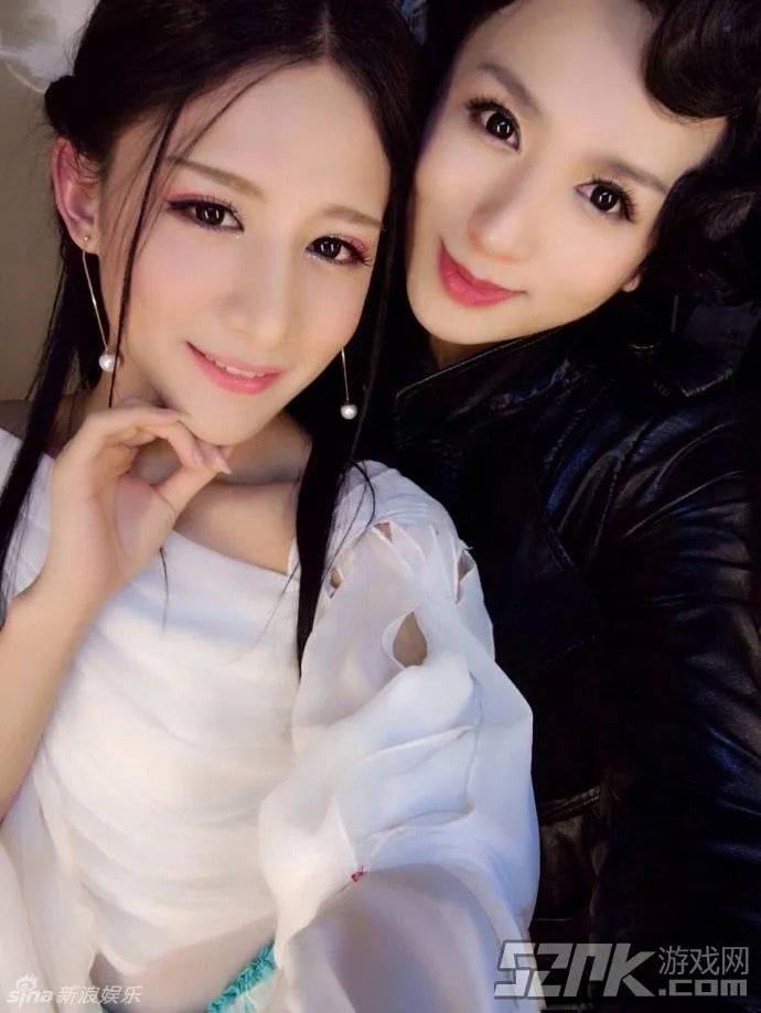 让我摸一摸你的美腿吧!神仙哥哥小灿绝美照片合辑