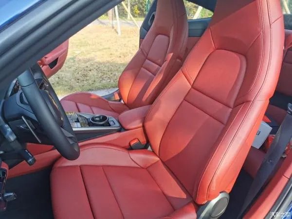 2020款保时捷911carrera，谈谈自己的心得体会吧！