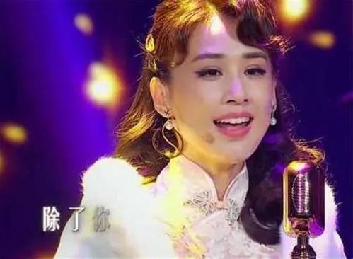在《演员的诞生》中,为何黄圣依演技遭吐槽?