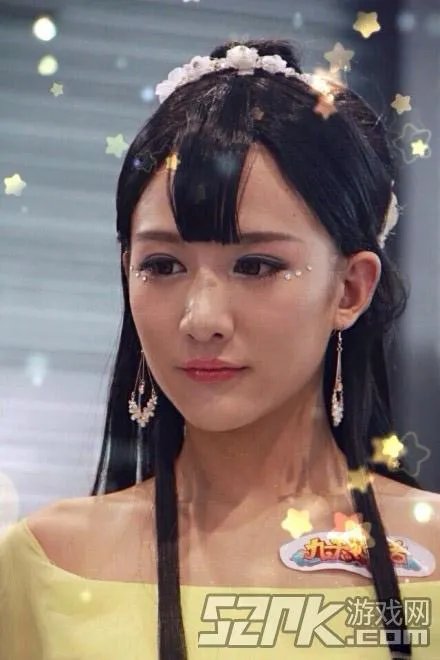 让我摸一摸你的美腿吧!神仙哥哥小灿绝美照片合辑