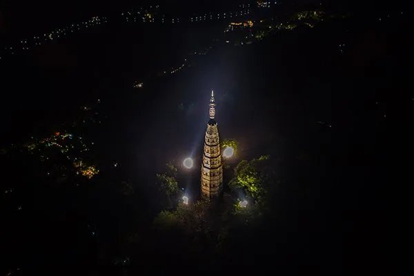 天枰座女和什么星座最配?