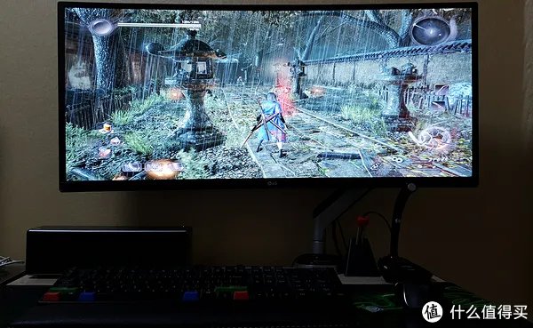 34寸带鱼屏/IPS/144hz/曲屏/过气LG电竞旗舰LG 34UC79G开箱,顺便晒一下桌面