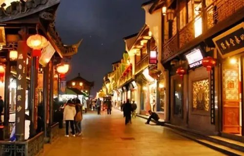 杭州小吃一条街在什么地方?
