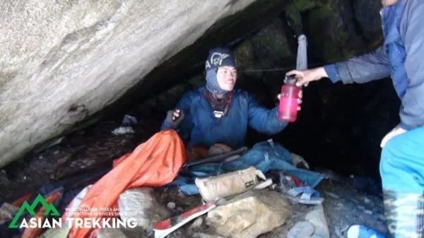 台情侣被困喜马拉雅山47天约定谁先死吃谁,你怎么看?