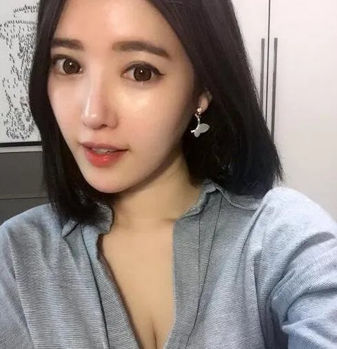 王思聪打赏Yanghanna23万 女主播在中国攻城拔寨