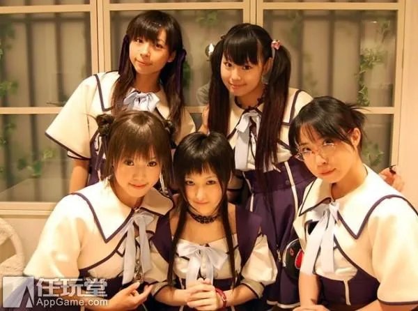 你如何看待女仆咖啡屋?