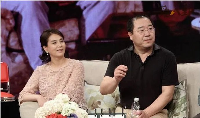英宁现任妻子王琼是干什么的 和赵明明离婚的原因
