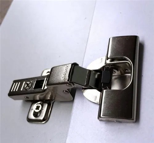 柜子门的铰链怎样调