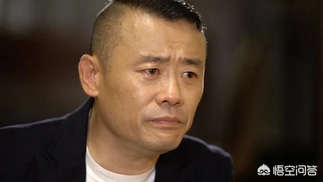 周立波首曝“某某”照片,他可能是谁?这涉及侵犯他人隐私吗?