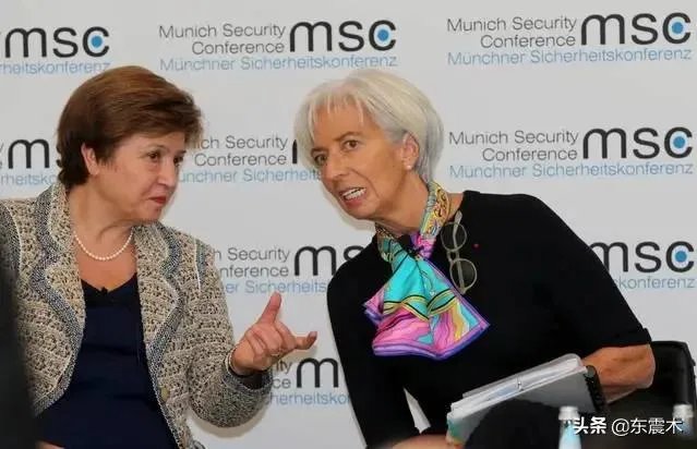 新冠疫情或在美国持续2年,问题来了,到时候美国经济会崩盘吗?