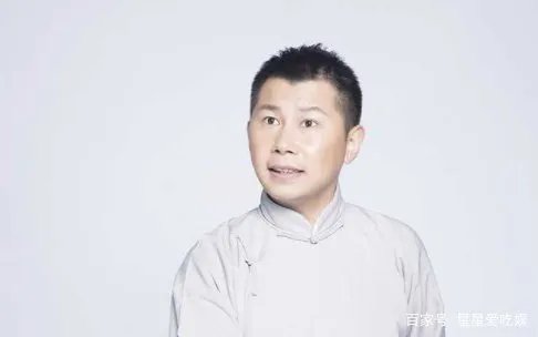 何云伟天桥演出翻车,郭德纲半夜发文感慨,昔日德云一哥为何落得如此局面?