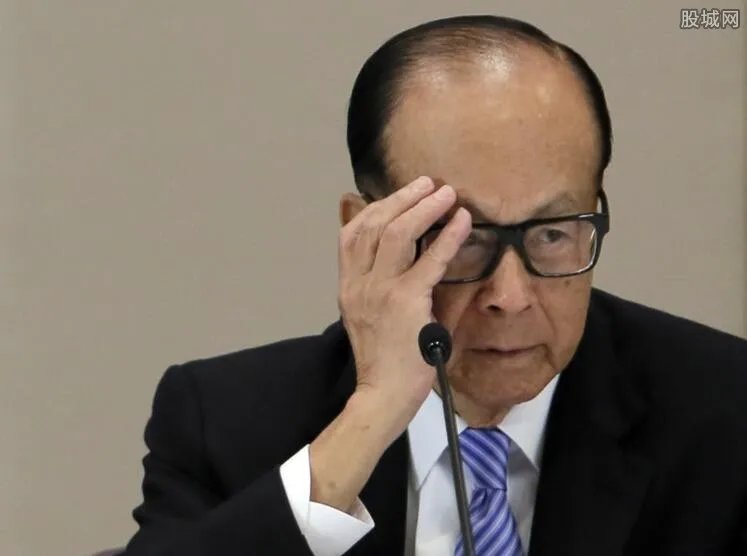 李嘉诚430亿买下的英国酒吧裁员 巨亏19亿