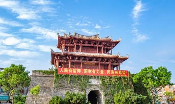 曾建成十多年未开放,泉州重建的三大城门是什么?