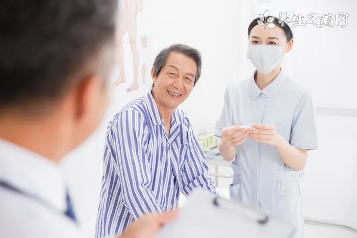 乌鸦吃什么