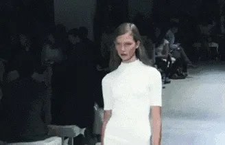 如何看待小kk拥抱奚梦瑶？