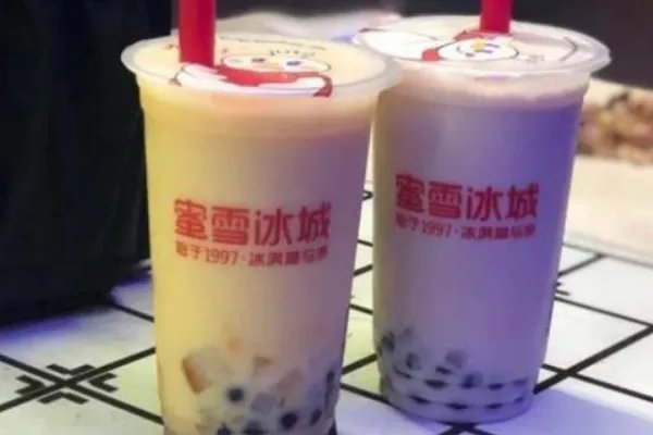 警方通报济南蜜雪冰城门店店员与顾客互殴一事,此事最终是如何解决的?