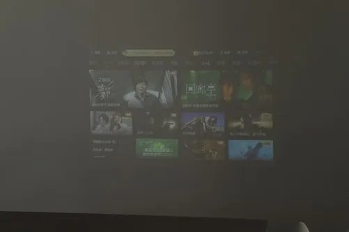 投影仪流明怎么选？最简单解释带你弄懂“流明”这个参数！