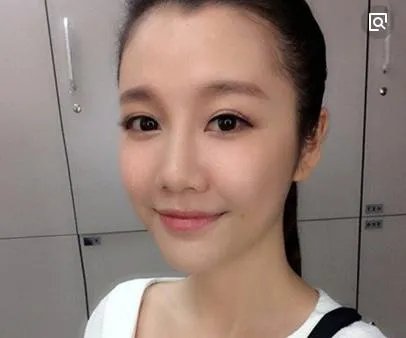 刘语熙整容前照片曝光 刘语熙捏奶门是怎么回事