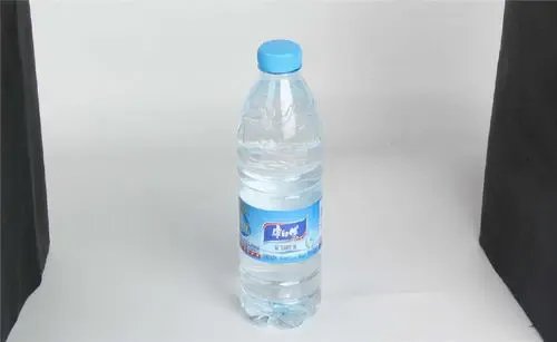 北京环球影城的矿泉水10元一瓶，你觉得这个定价合理吗？