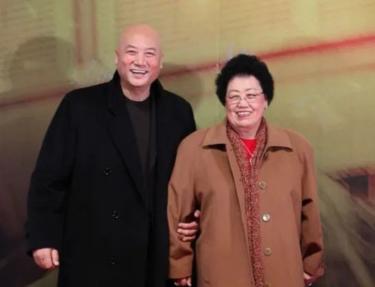 “唐僧”的老婆身家505亿,号称是“中国紫檀女王”,她真的这么有钱吗?