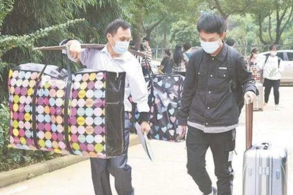 武汉龙凤胎考上同所大学同一专业，对此你怎么看？