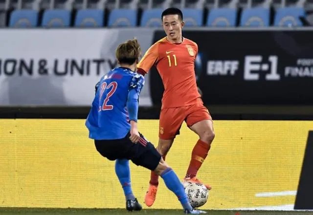 怎么评价日本球员,终于接受国足名将姜至鹏,飞踹道歉?