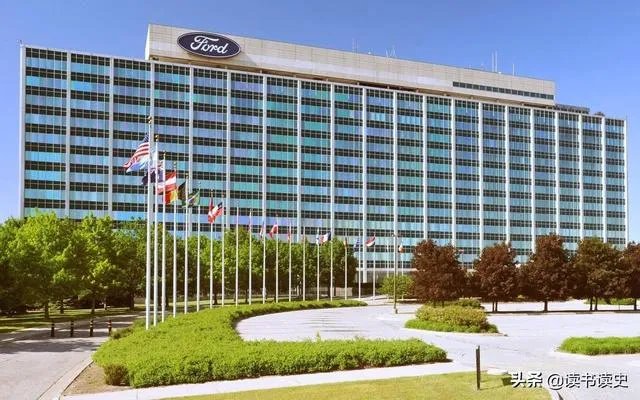 特朗普终于戴口罩了,大家怎么看?