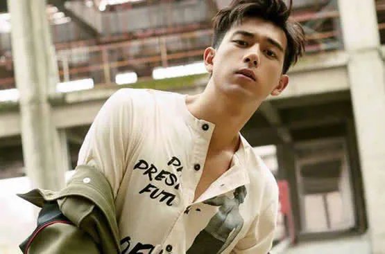 李现律师声明详情起底 为什么那么多人喜欢李现及资料