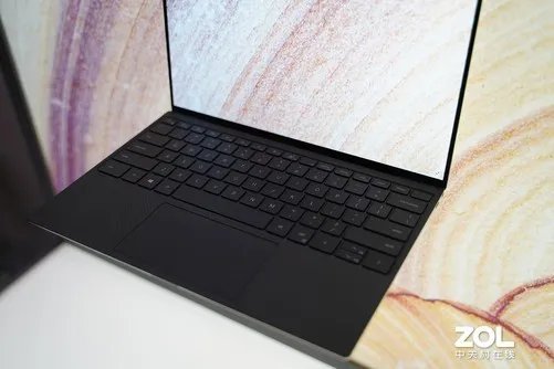 戴尔新款XPS 13上手体验 四面极窄边框视觉震撼