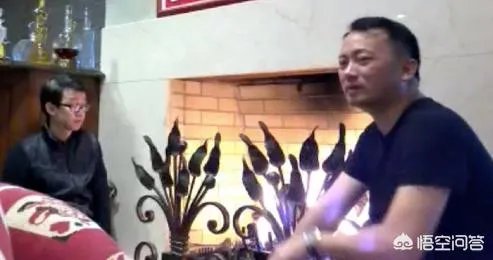 周立波首曝“某某”照片,他可能是谁?这涉及侵犯他人隐私吗?