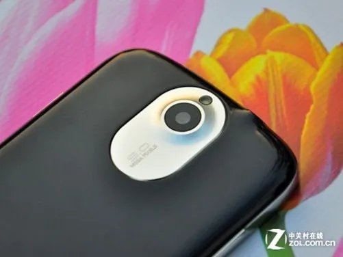 9.2毫米+杜比音效 双卡双核先锋E80w评测