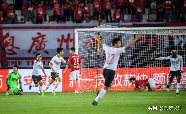 如果李铁挂帅国足,武汉卓尔请来前山东鲁能主帅马加特执教,结果会怎么样?