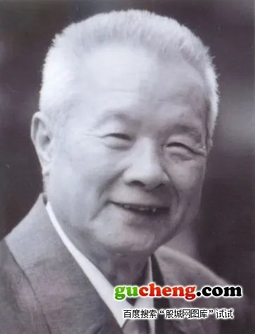胡绩伟因病去世 与他堂姐的爱情故事
