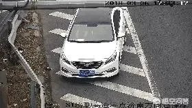 山东一司机在高速上仅1分钟驾照被扣30分,你怎么看?