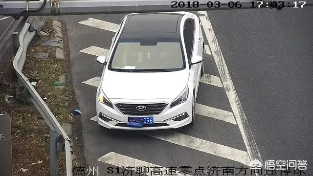 山东一司机在高速上仅1分钟驾照被扣30分,你怎么看?