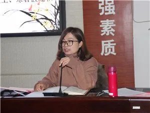 小学女教师两个月升副校长,她是真材实料吗?