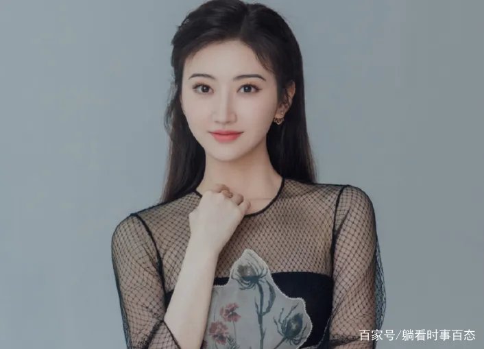 连王思聪都不敢黑她,景甜是什么背景?