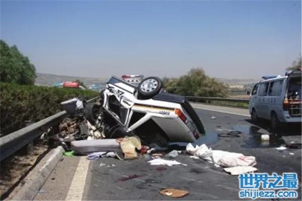 中国最惨的十大车祸:每起均造成严重的伤亡
