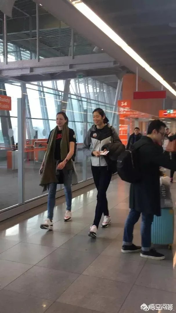 朱婷微博晒休假旅行照,评论区巴西球迷用国旗示爱,你怎么看?